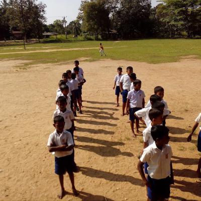  සිසුන්